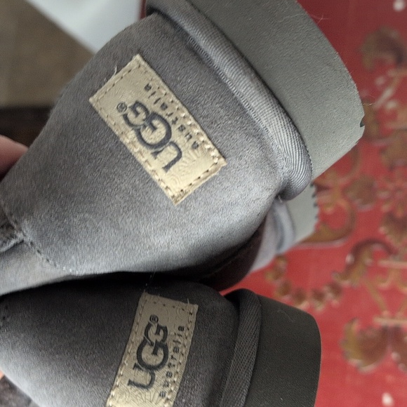 UGG Bailey Button Triplet Boot - Picture 3 of 7